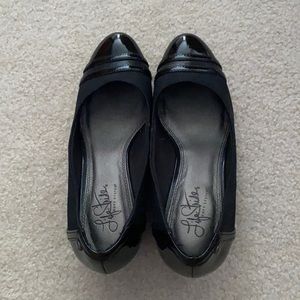 Life Stride Black Heels